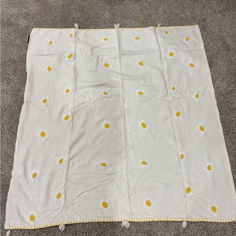 Rachel Zoe White Cotton Throw with Yellow Daisy Embroidery
